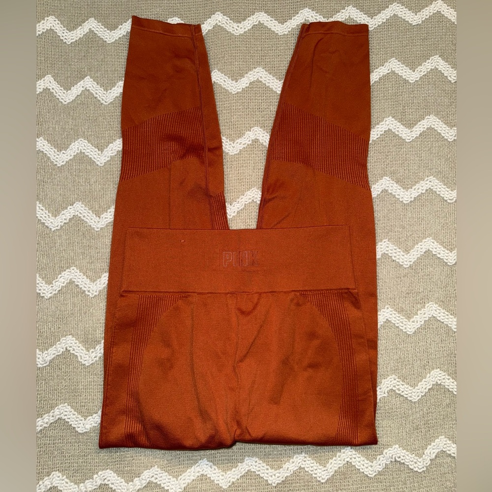 PINK VS active Rust Orange Leggings size M/L